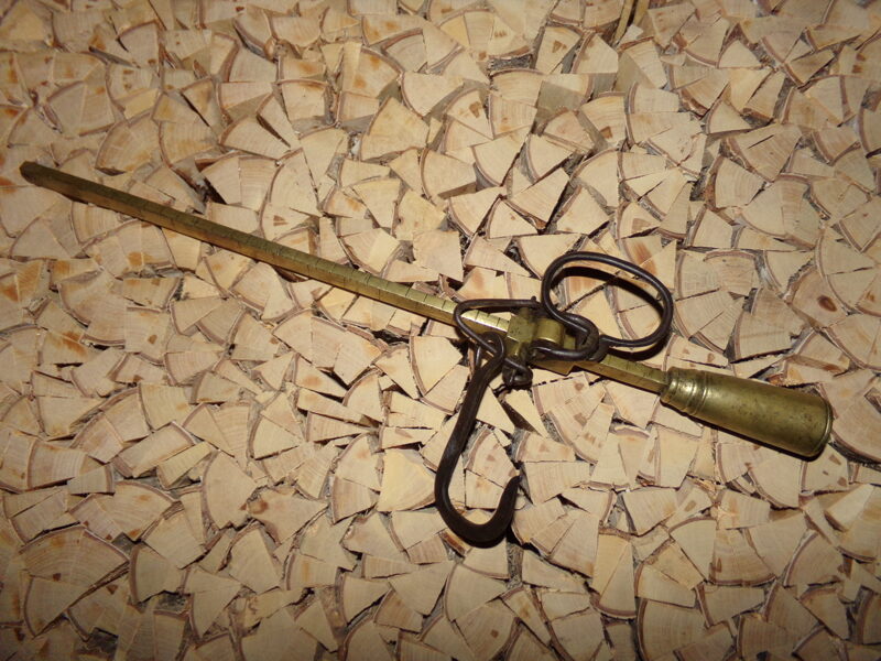 №26. Безмен 1940 года. Две измерительные шкалы. 30 килограмм и 75 фунтов.