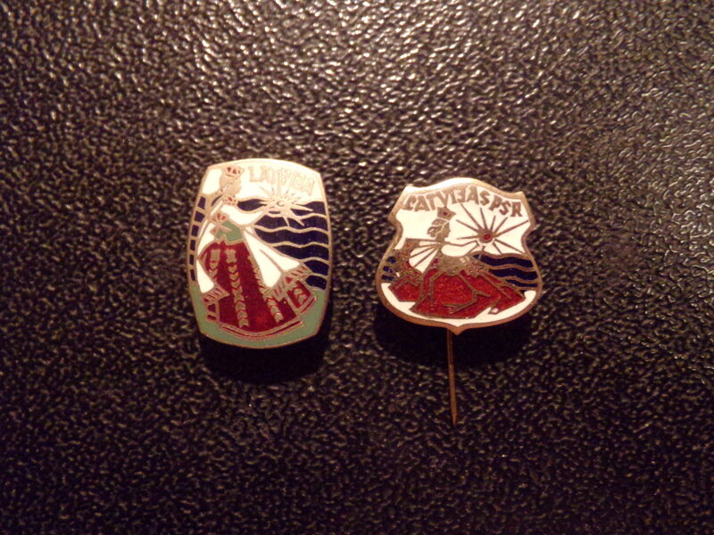 №41. 2 значка Светская Латвия.