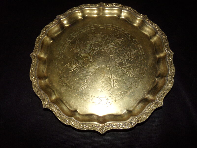 №27. Бронзовый поднос на ножках с узором. Начало 20 века.