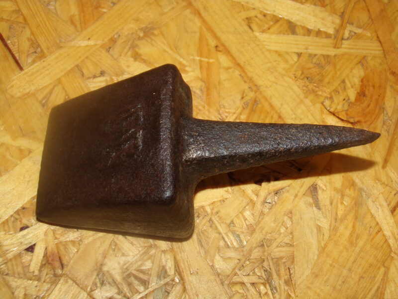 №120. Клин для отбоя косы. Заостренный. СССР.