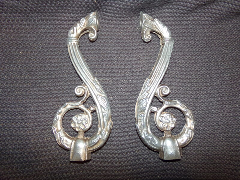 Алюминиевые декоративные элементы.