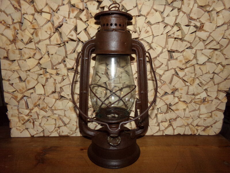 №12. Petrolejas lampa "Globuss"