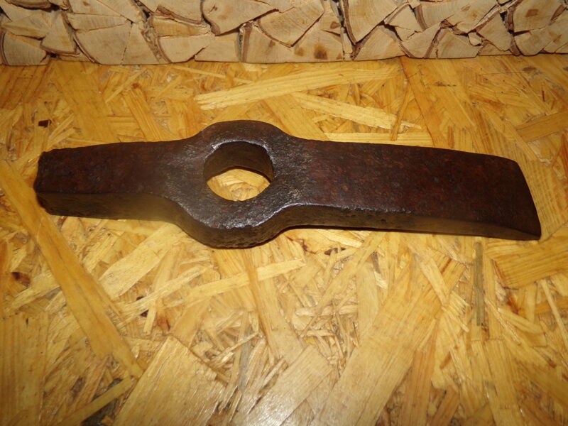 №112. Кованный инструмент для дробления. Восточная Латвия. Начало 20 века.