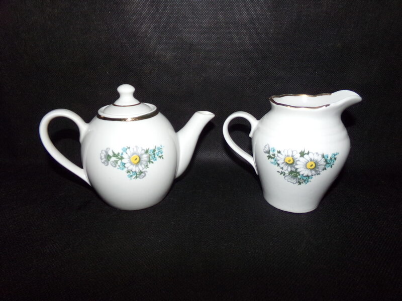 №45. Сливочник и заварник. Рижский фарфор. СССР.