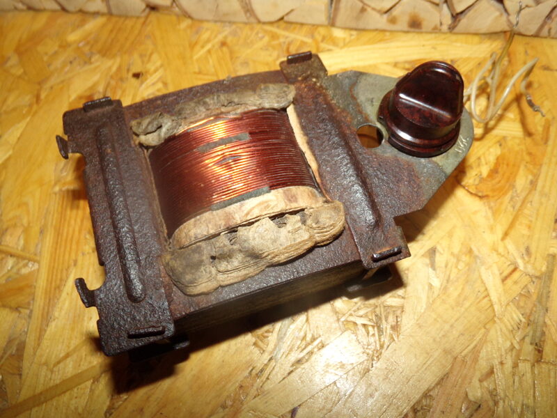 №39. Трансформатор с ручкой переключения. ВЭФ. Латвия. 1930-тые года.