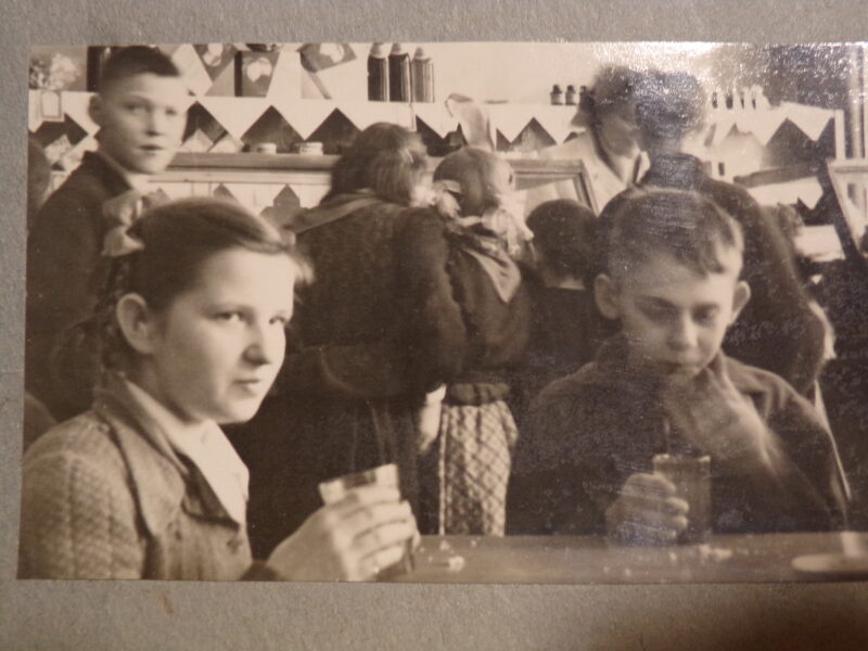 №86. Советская Латвия. Зилупе. Школьный буфет. 1960 год.