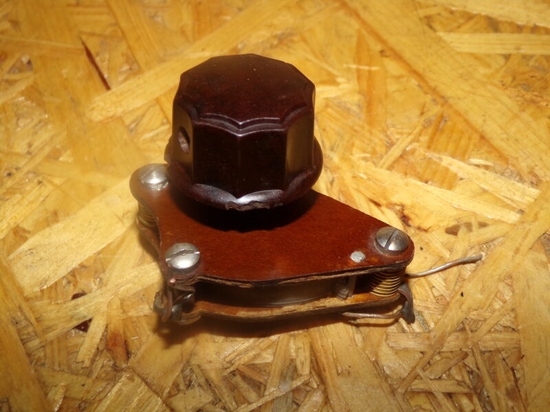 №38. Ручка переключения радиоприемника ВЭФ. Латвия. 1930-тые года.