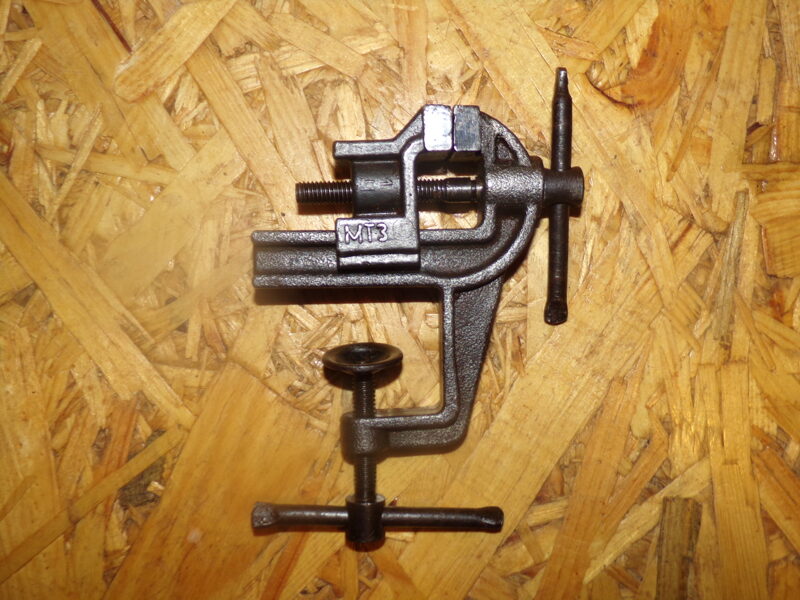 №134. Мини тиски МТЗ. СССР.