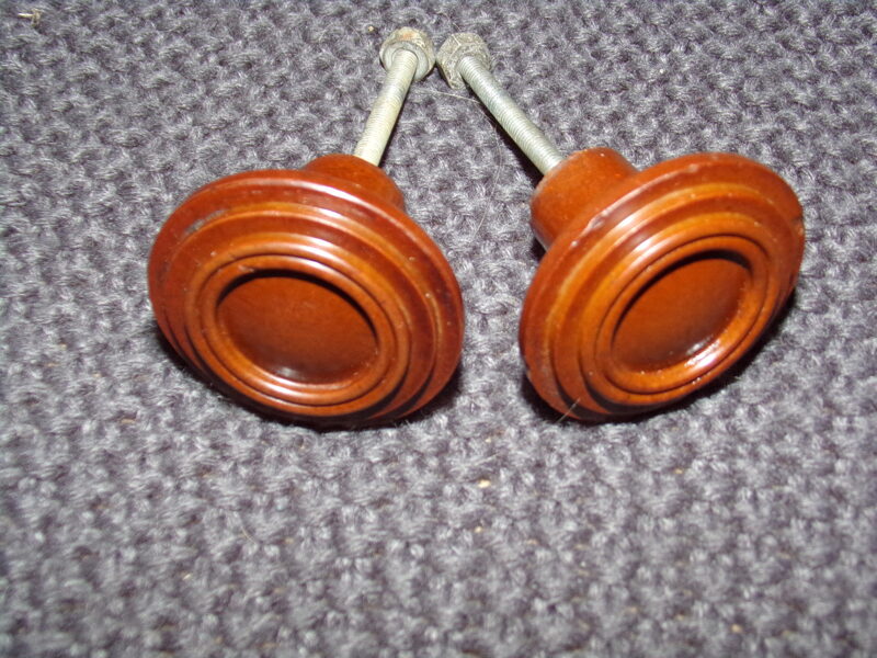 №38. Две бакелитовые мебельные ручки. СССР. Середина 20 века.