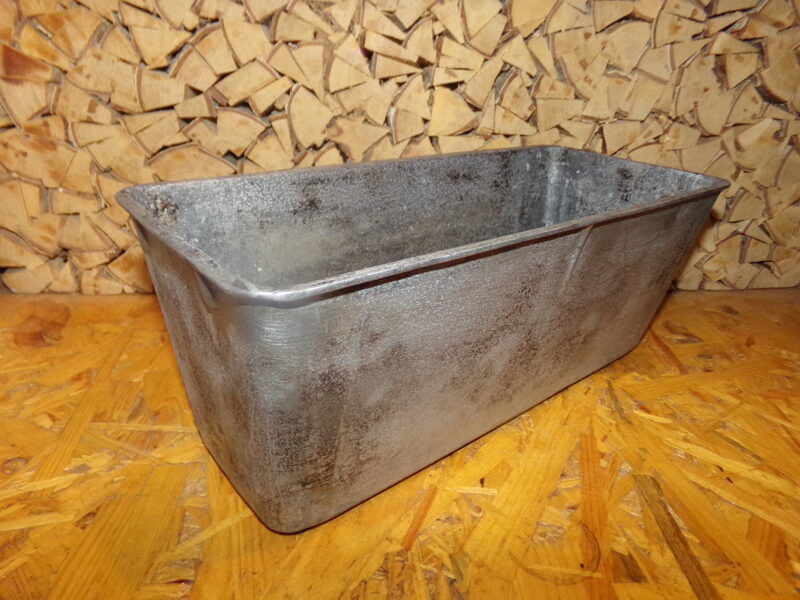 №84. Большая форма для выпечки хлеба. Материал-алюминий. СССР.