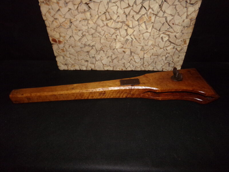 №64. Большая деревянная струпцина.