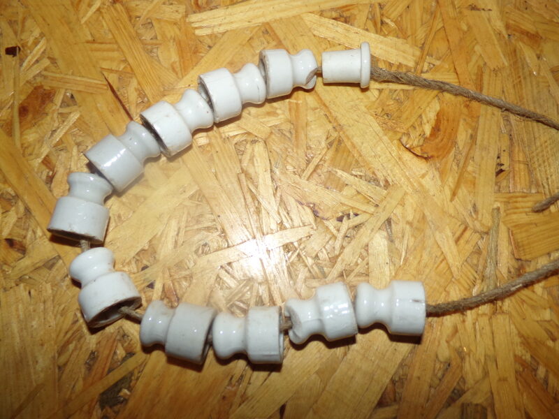 №16. Фаянсовые изоляторы для электропроводки. 10 штук.