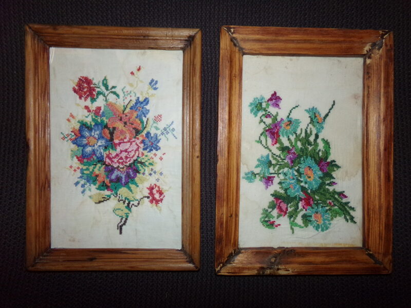 №37. Две вышивки в рамках под стеклом. Восточная Латвия. Начало 20 века.