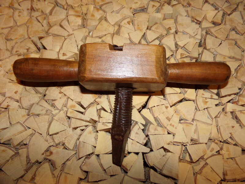 №83. Железный бур с деревянной ручкой. Восточная Латвия. Начало 20 века.