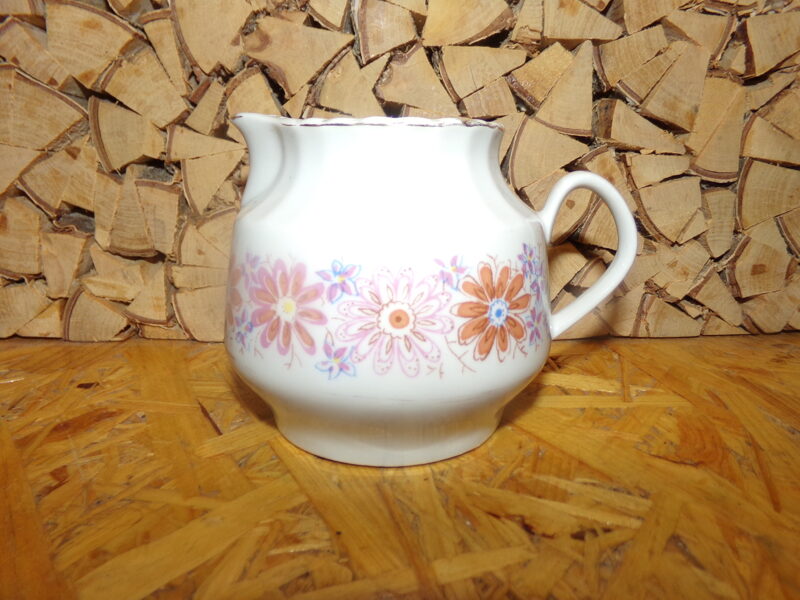 №70. Сливочник. Рижский фарфор. Середина 20 века.