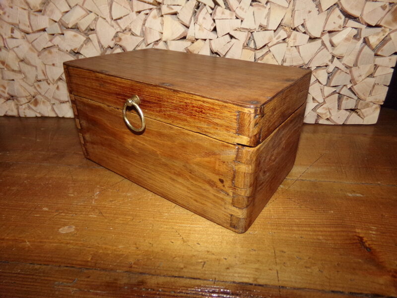 Старинная шкатулка. 