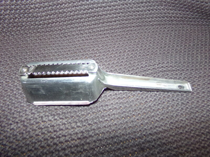 №58. Инструмент для чистки рыбы. СССР.