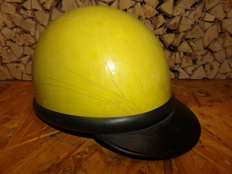 №101. Мотошлем пластиковый. СССР. 1960-тые года.
