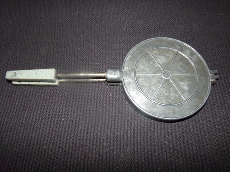 №81. Сковорода для выпечки вафель. СССР.