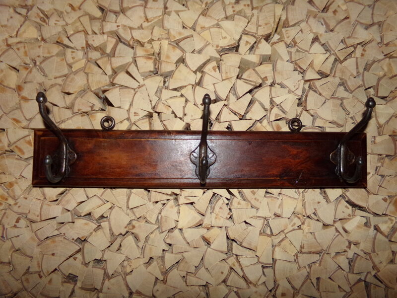 №26. Вешалка на три крючка. Начало 20 века.