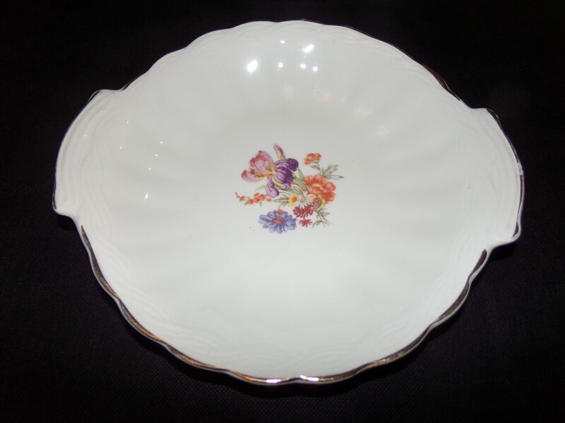 №57. Расписное блюдо. Рижский фарфор.