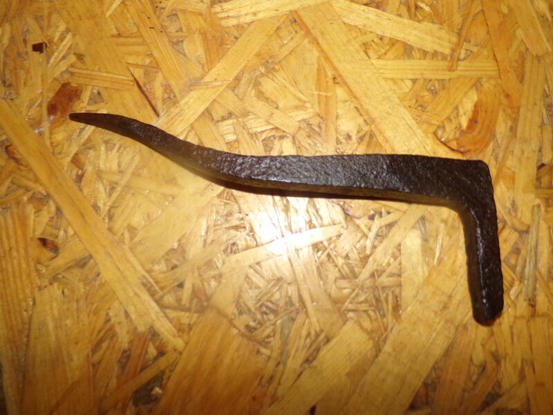 №143. Старинный кованный четырехгранный крюк. Восточная Латвия.