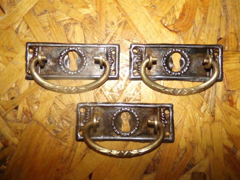 №34. Три мебельные ручки. Начало 20 века.