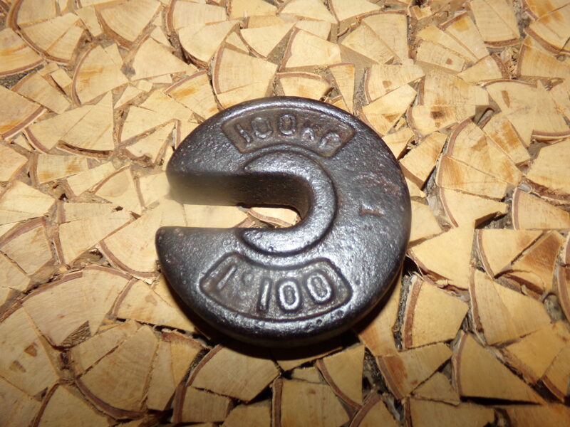 №36. Гиря- противовес на 100 кг. СССР. МЗ.