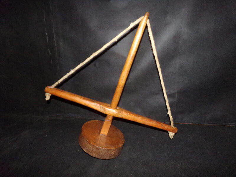 №18. Станок для плетения веревки.