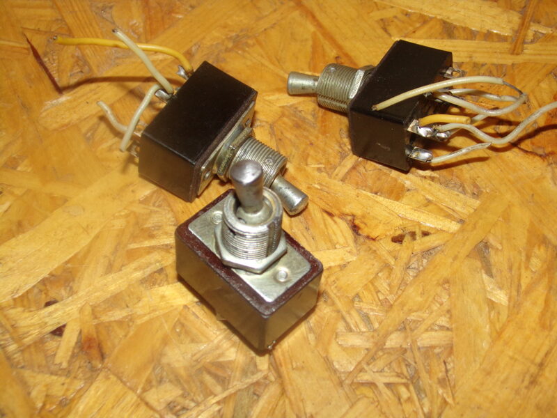 №26. Три тумблера включения. СССР.