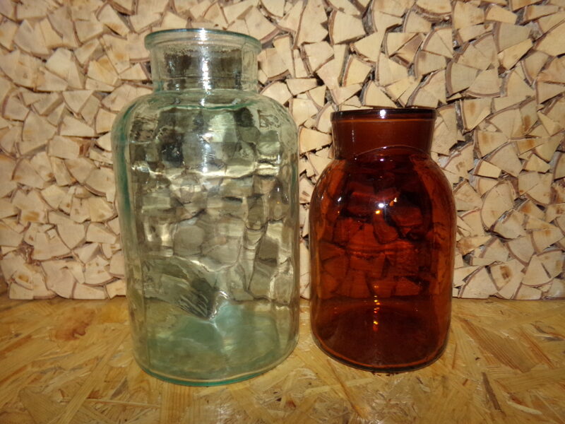 №46. Две банки из толстого стекла.