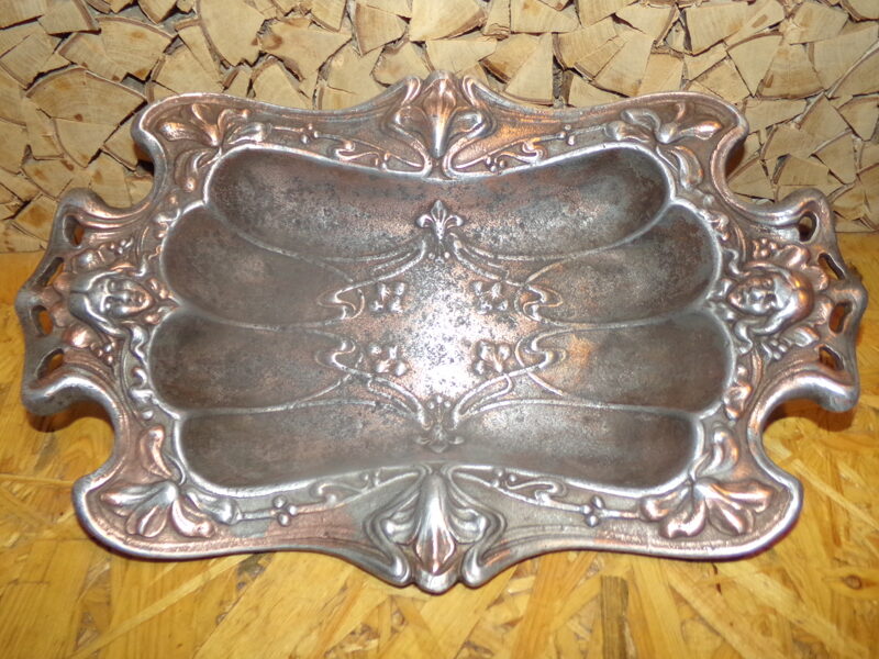 №50. Поднос с рельефным узором. Литье. Алюминий покрытый медью.