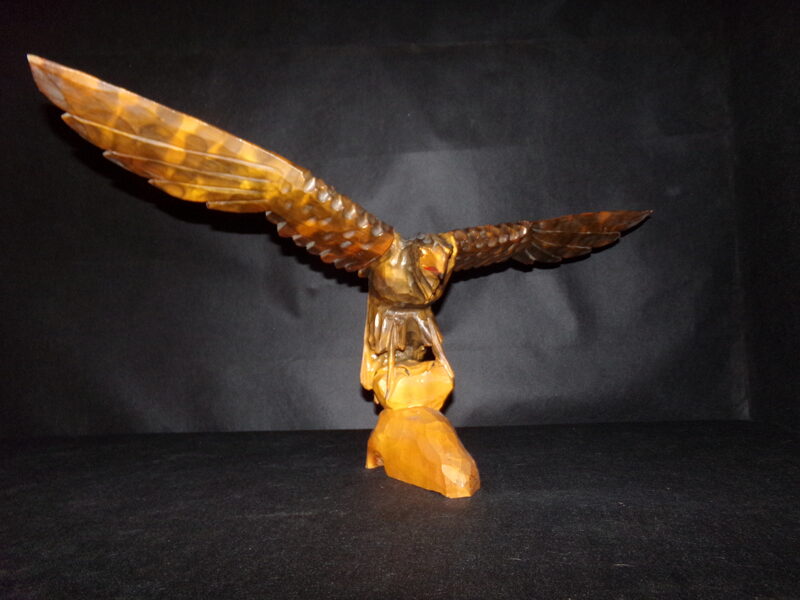 Деревянная скульптура-орел. СССР. Середина 20 века.