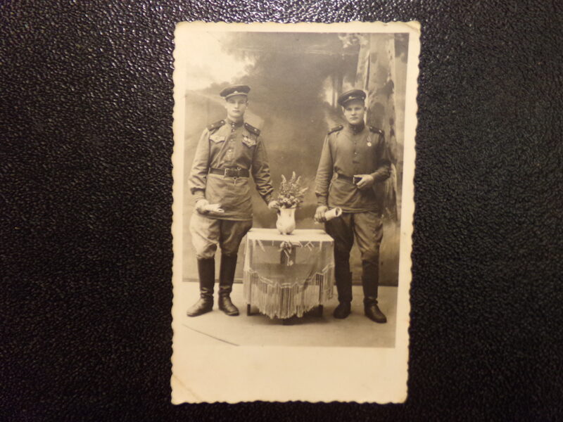 №81. Два солдата советской армии. 1946 год.