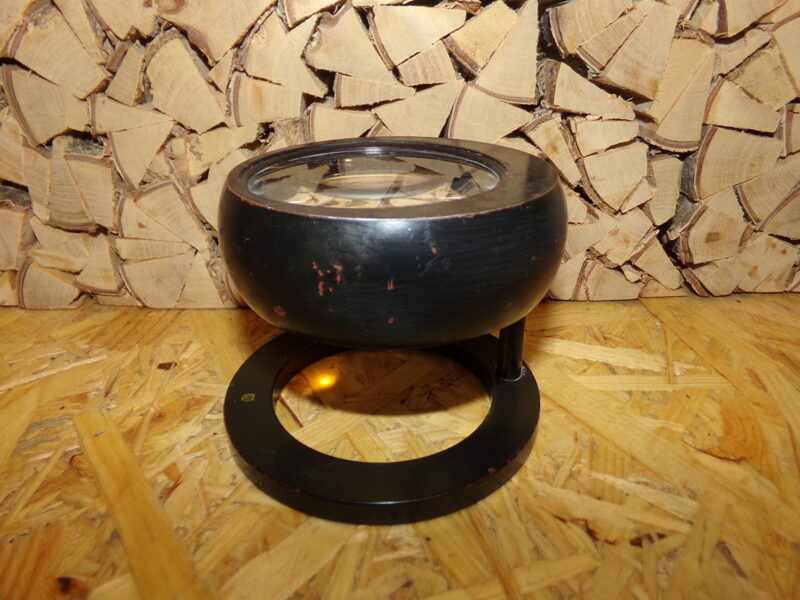 Увеличительное стекло на штативе. СССР. 1950-тые года.