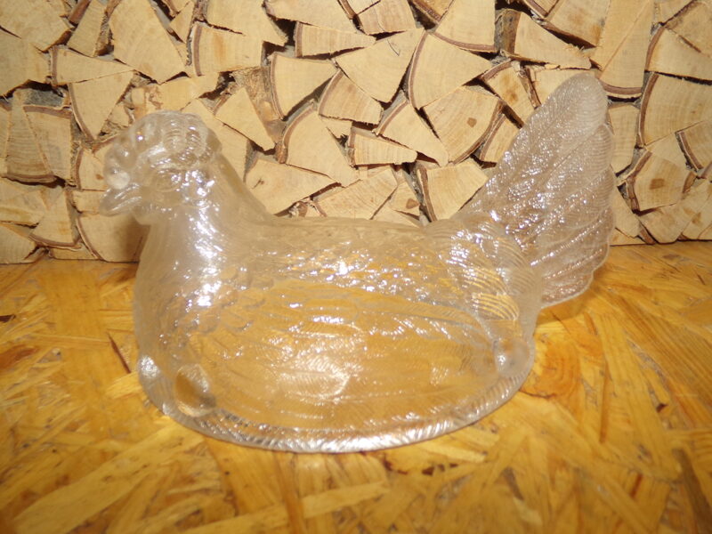 №86. Крышка из прозрачного стекла в виде курицы.