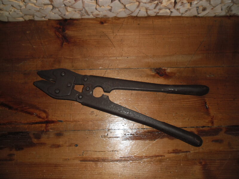 №40. Ножницы для резки проволоки.
