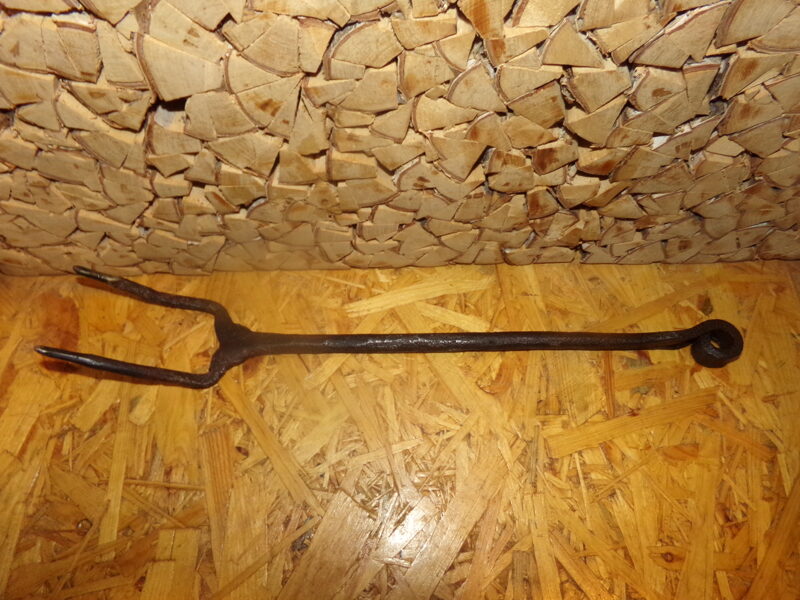 №170. Большая кованная вилка. Восточная Латвия. Начало 20 века.