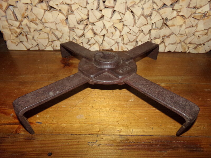 №50. Штатив - крестовина с номером.