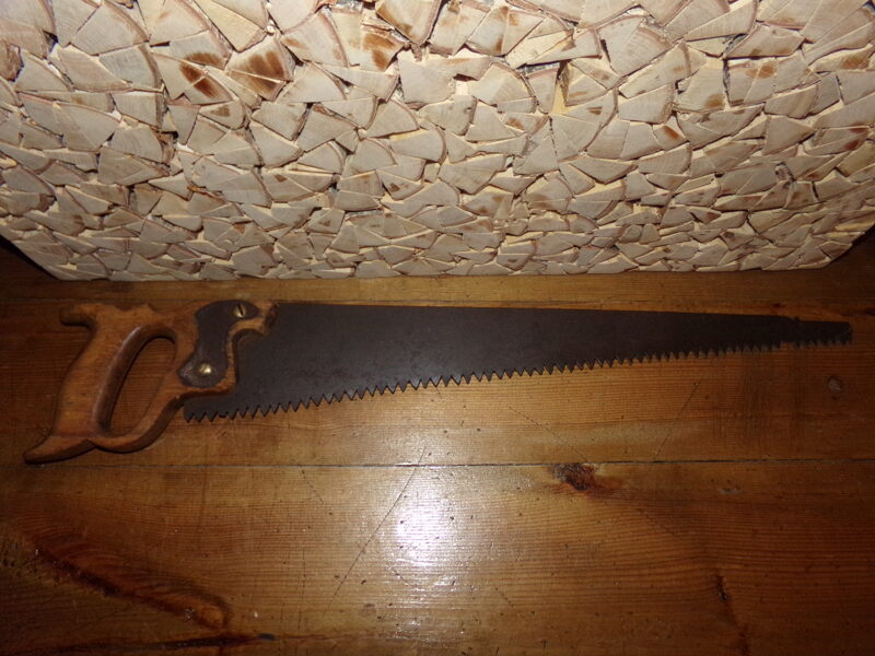 №40. Старинная пила-ножовка.