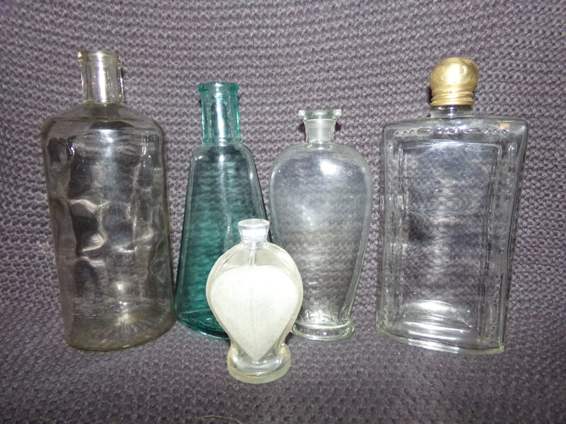 №43. Пять флаконов из под одеколона. Латвия. 1930-тые года.