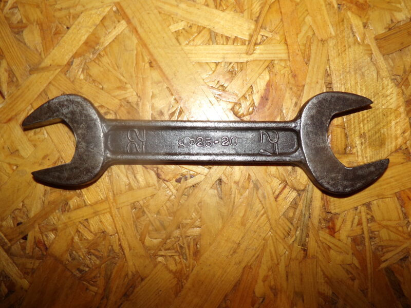 №99. Рожковый ключ 22-27. СССР.