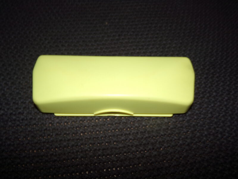 Футляр для очков. Пластик. Советская Латвия. Завод "Аусма". 1980-тые года.