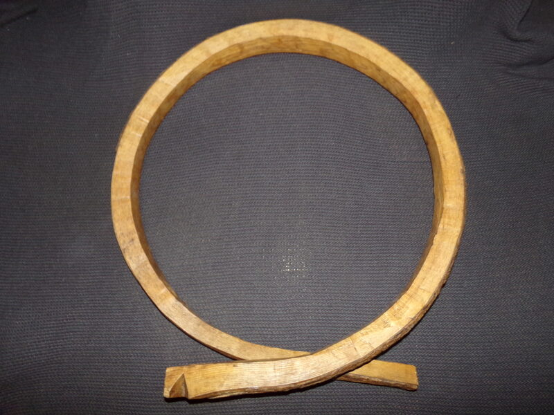 Дубовая заготовка для изготовления деревянного колеса. Восточная Латвия. Начало 20 века.