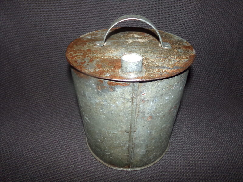 Канистра из оцинкованной жести. СССР. Середина 20 века.