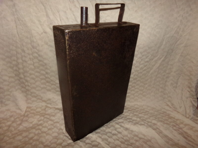 №86. Бронеканистра. Толщина металла 4 мм. Пустой вес 16 кг. 