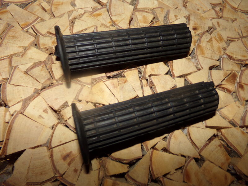 №48. Две резиновые рукоятки. СССР. 1980-тые года.