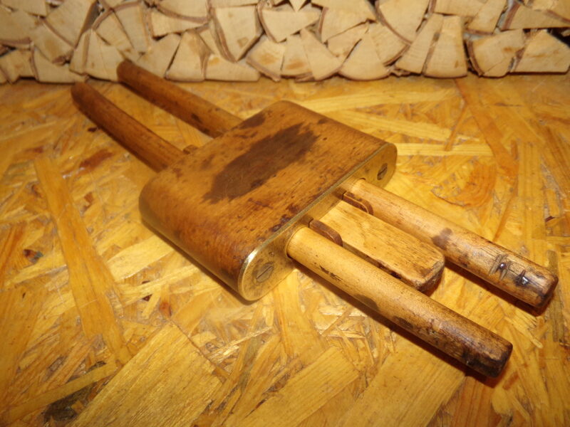 №154. Столярный прибор для измерения. Начало 20 века.