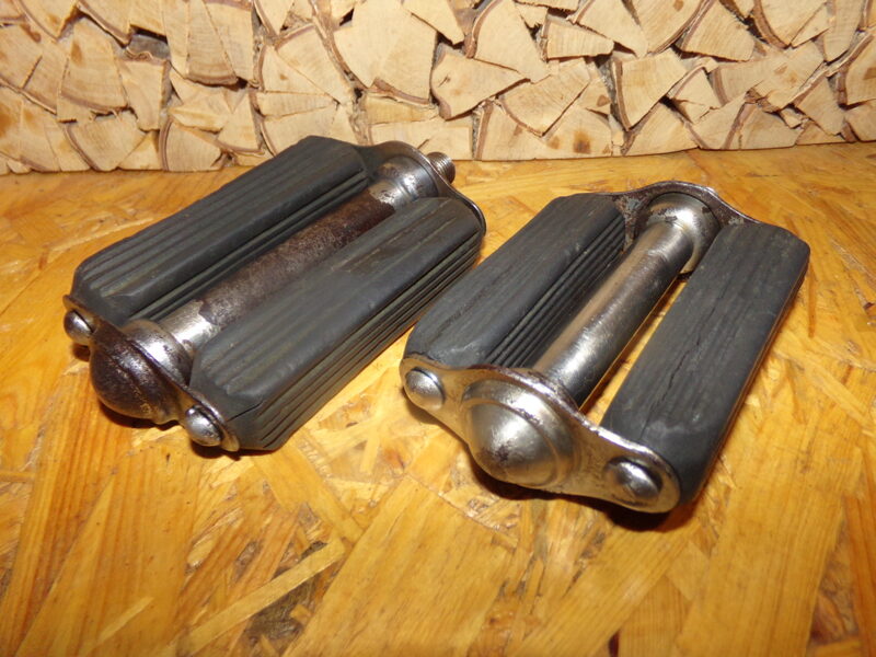 №70. Две педали для велосипеда. Клеймо OMEGA.