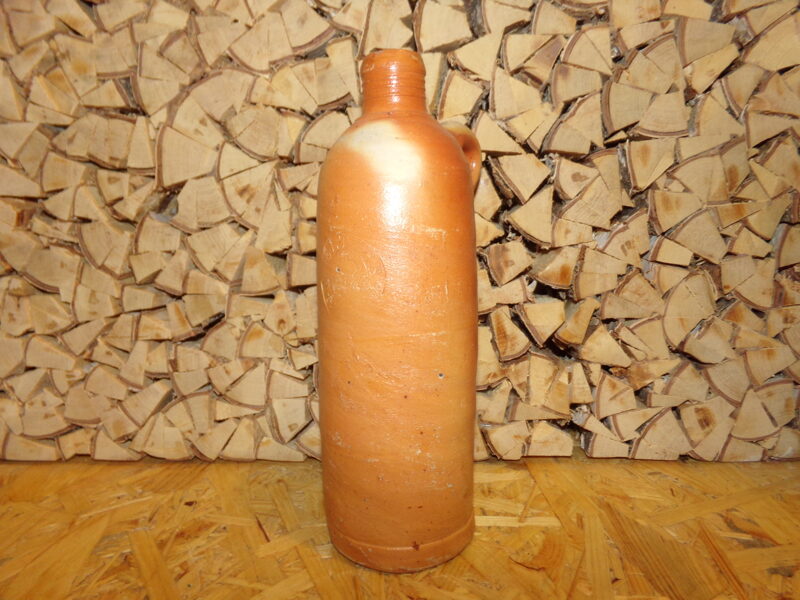 №59. Глиняная бутылка с гербом Российской Империи.